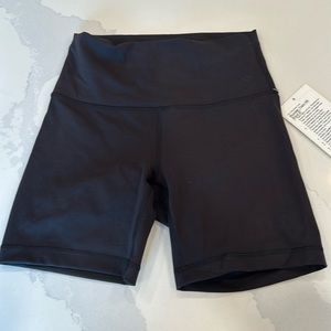 Lululemon Wunder Train HR Short 6 inch Size 6